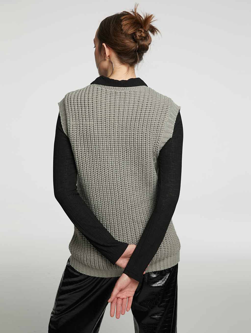 Crewneck Ribbed Vest image 1