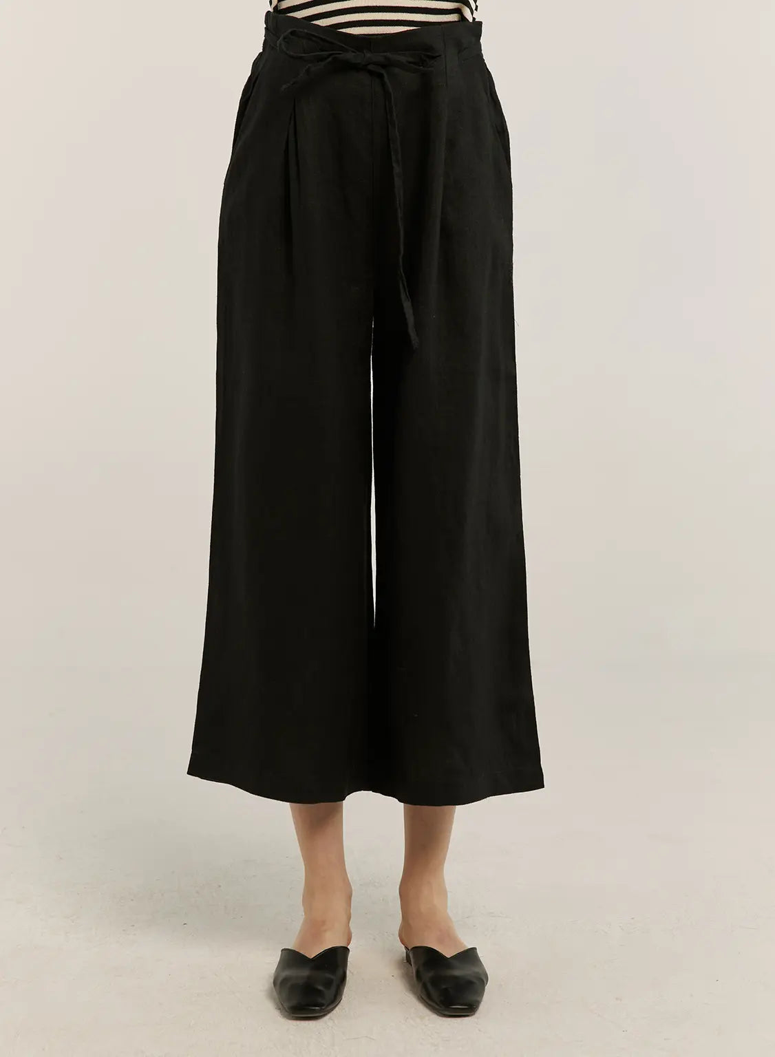100% Linen Cropped Drawstring-Detail Wide Pants - Black, M image