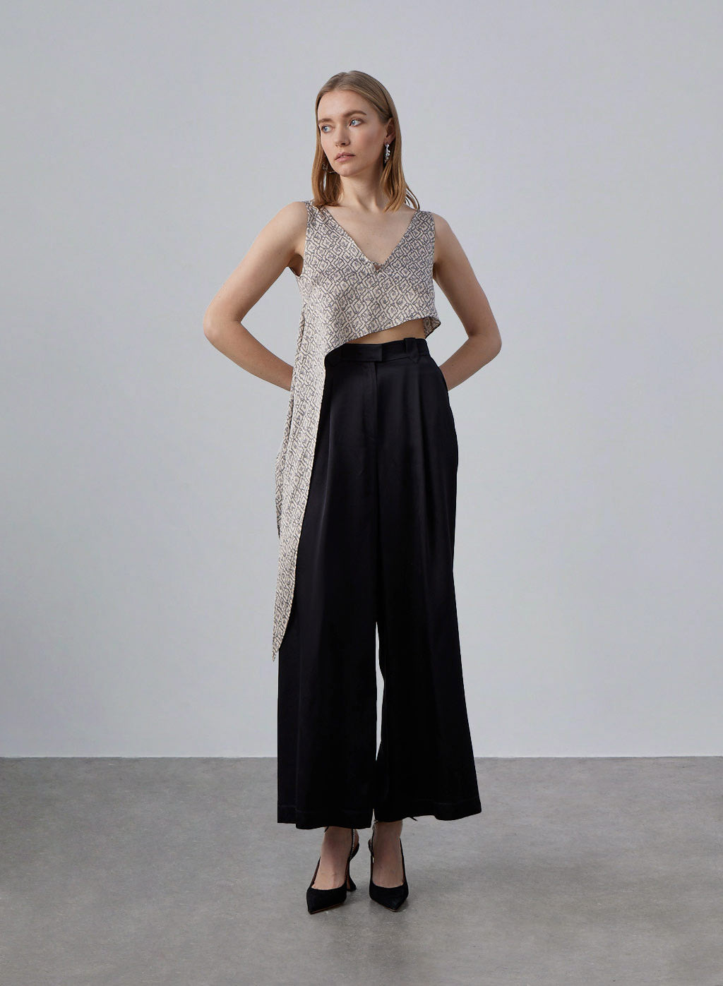 Geometric Print Asymmetrical-Hem Silk Tank Top