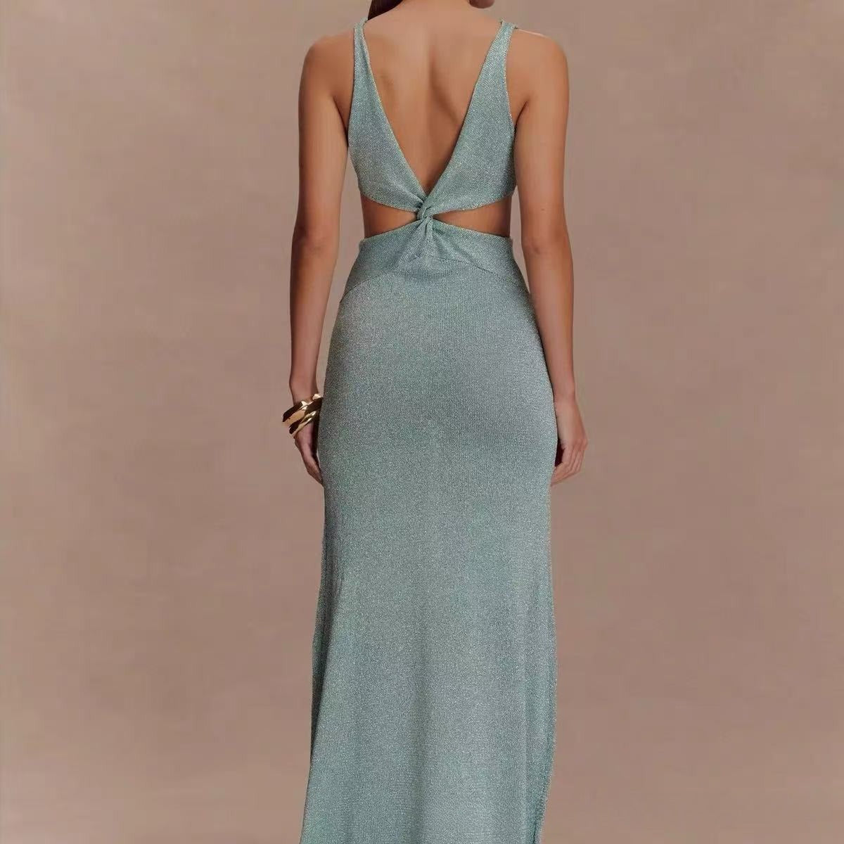 V-neck kink vest long skirt