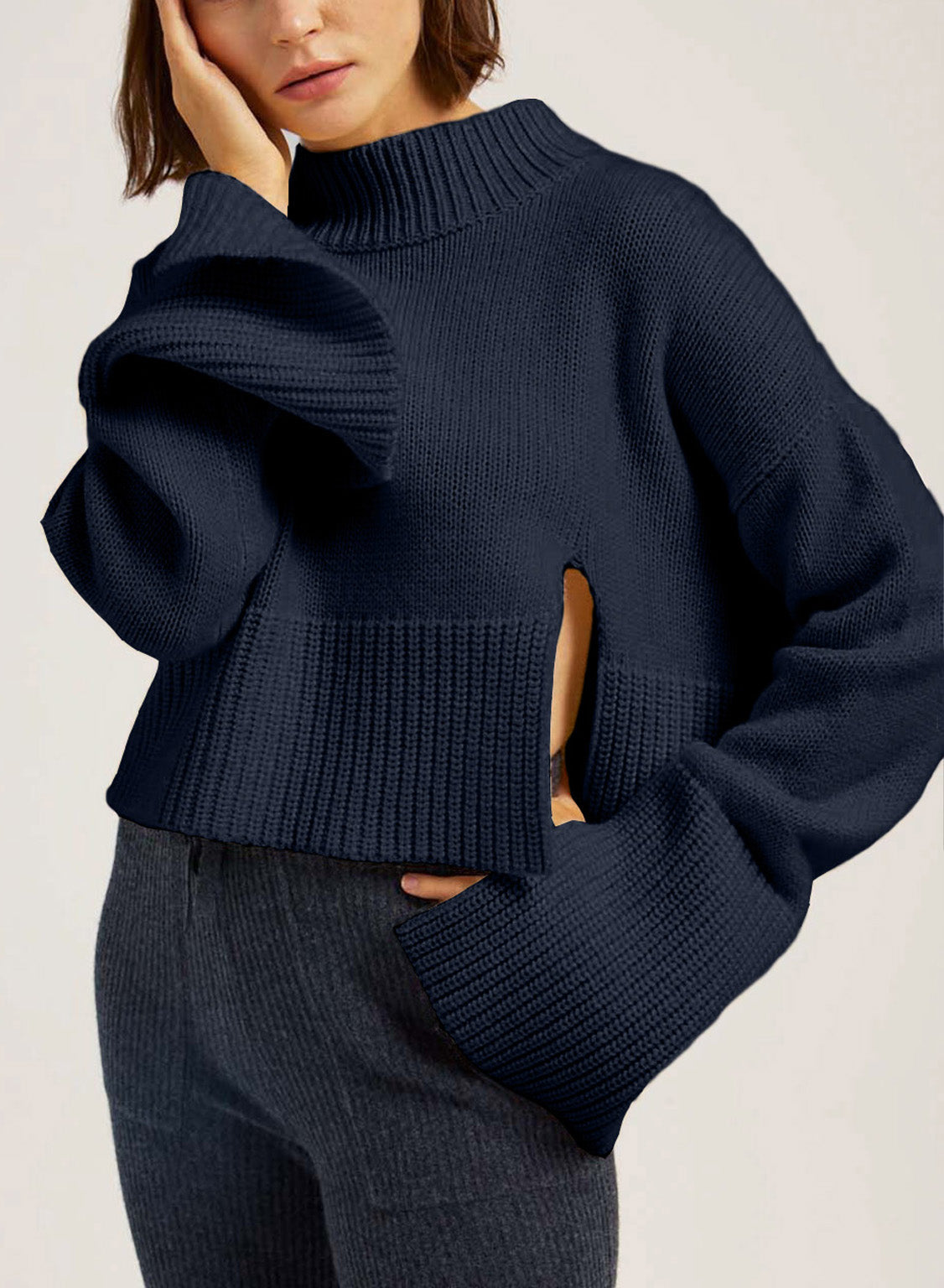Cropped Wool-Cashmere Sweater With Slit Sleeves - Navy, L image