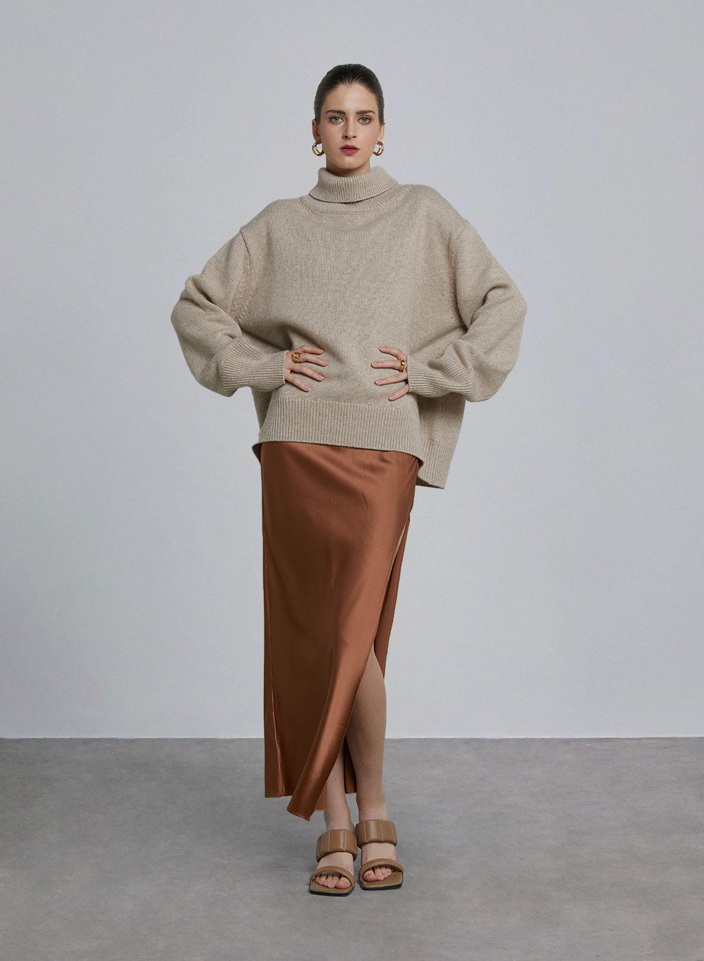 Classic High Neck Wool Sweater - Elephant White, L image