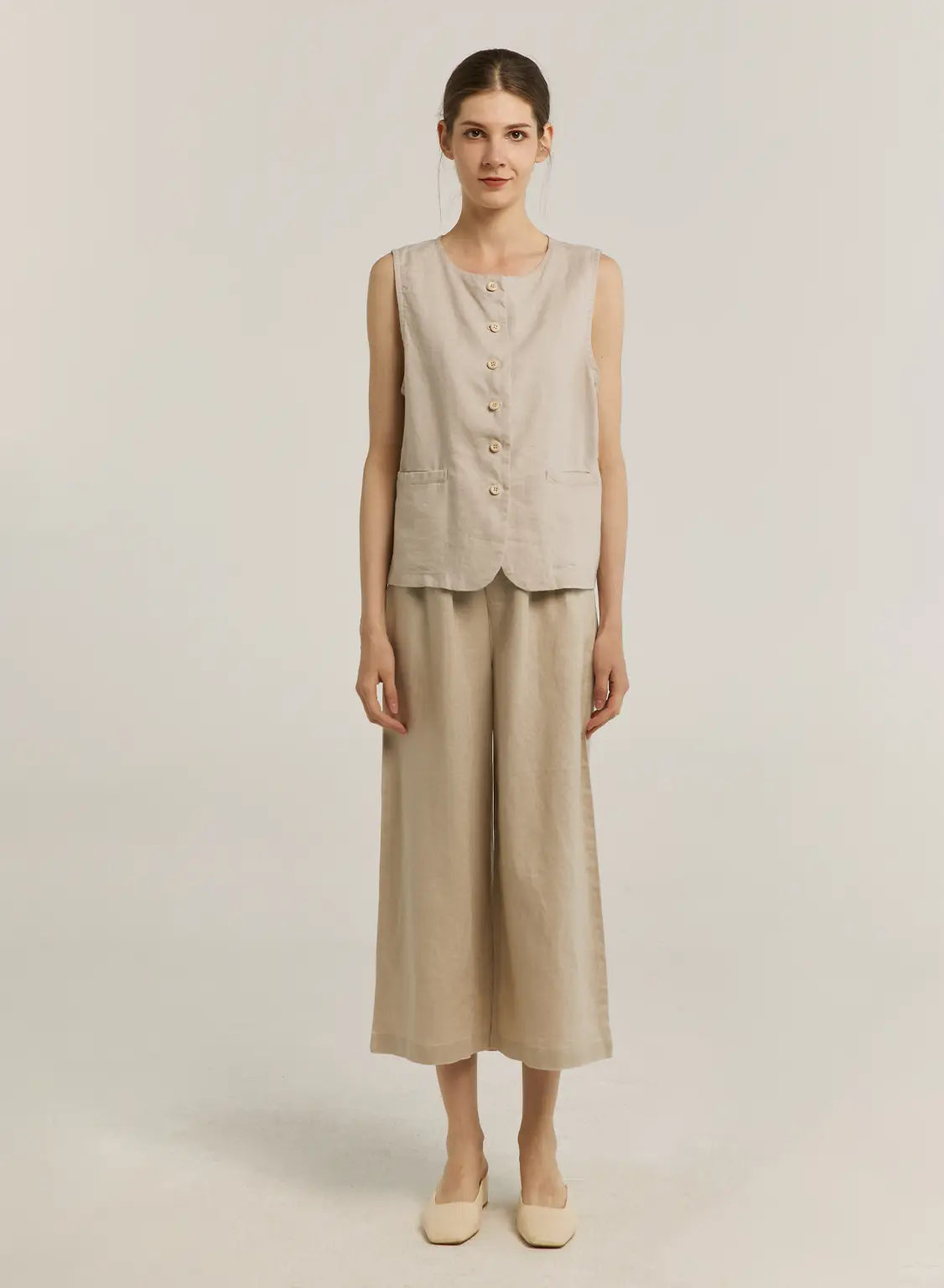 100% Linen Crew-Neck Buttoned Vest image 1