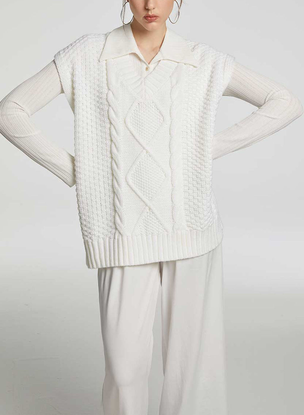 V-neck Cable-knit Vest - White, L image