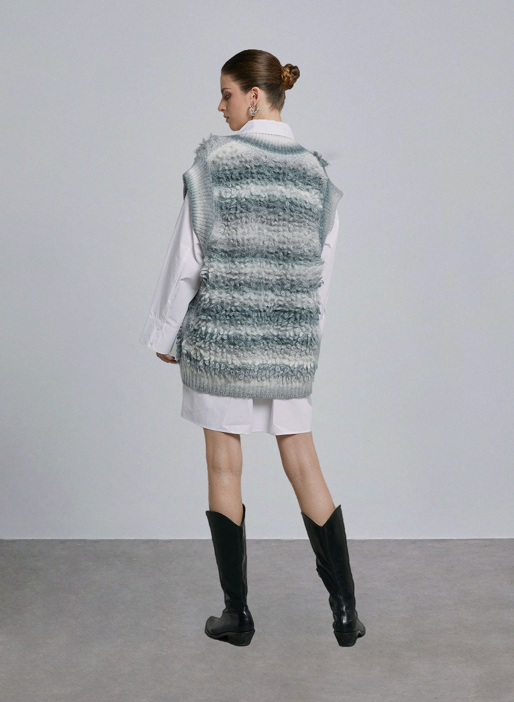 Gradient Sleeveless V-neck Cardigan image 1