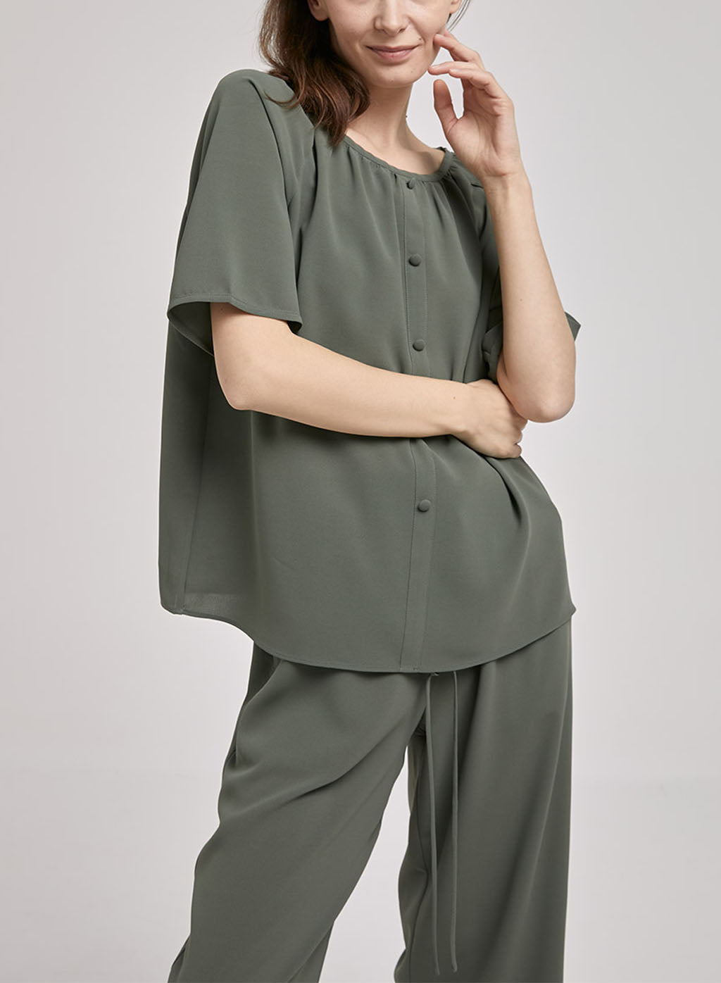 Light Short-Sleeve Set image 0