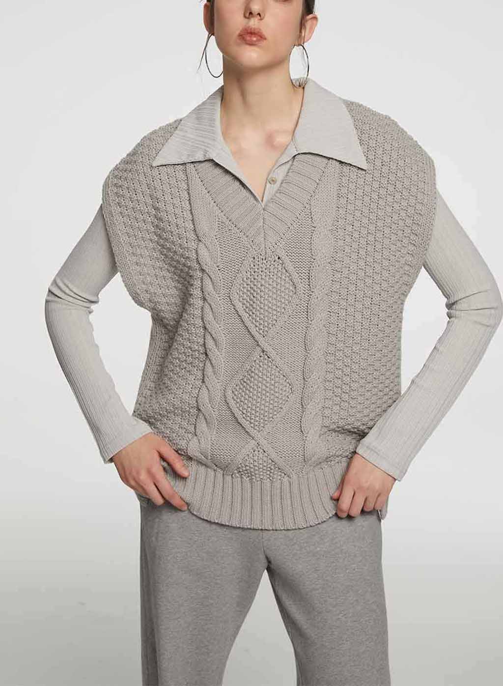 V-neck Cable-knit Vest image 0