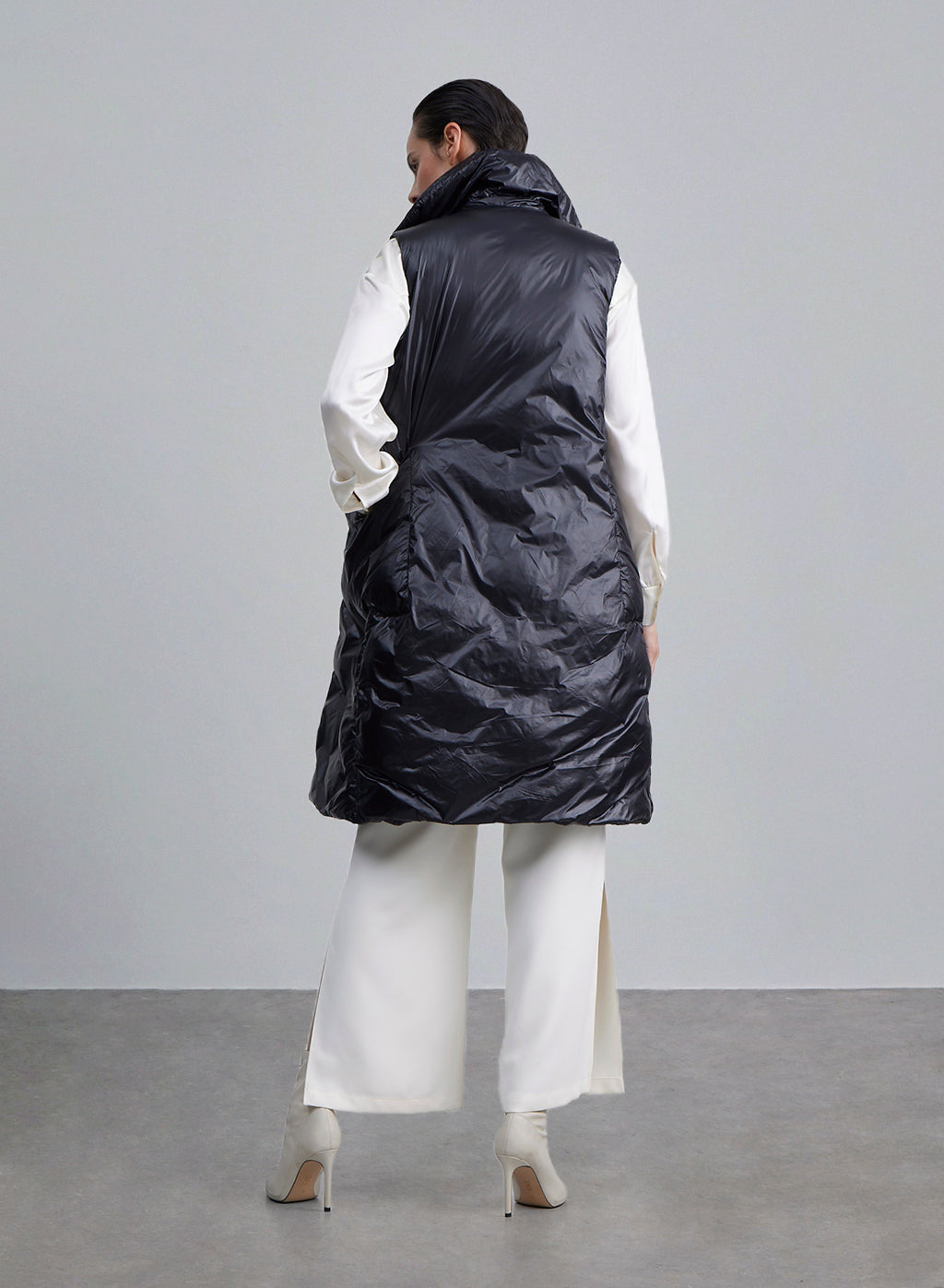 Patch Pocket Belted Sleeveless Down Coat image 1