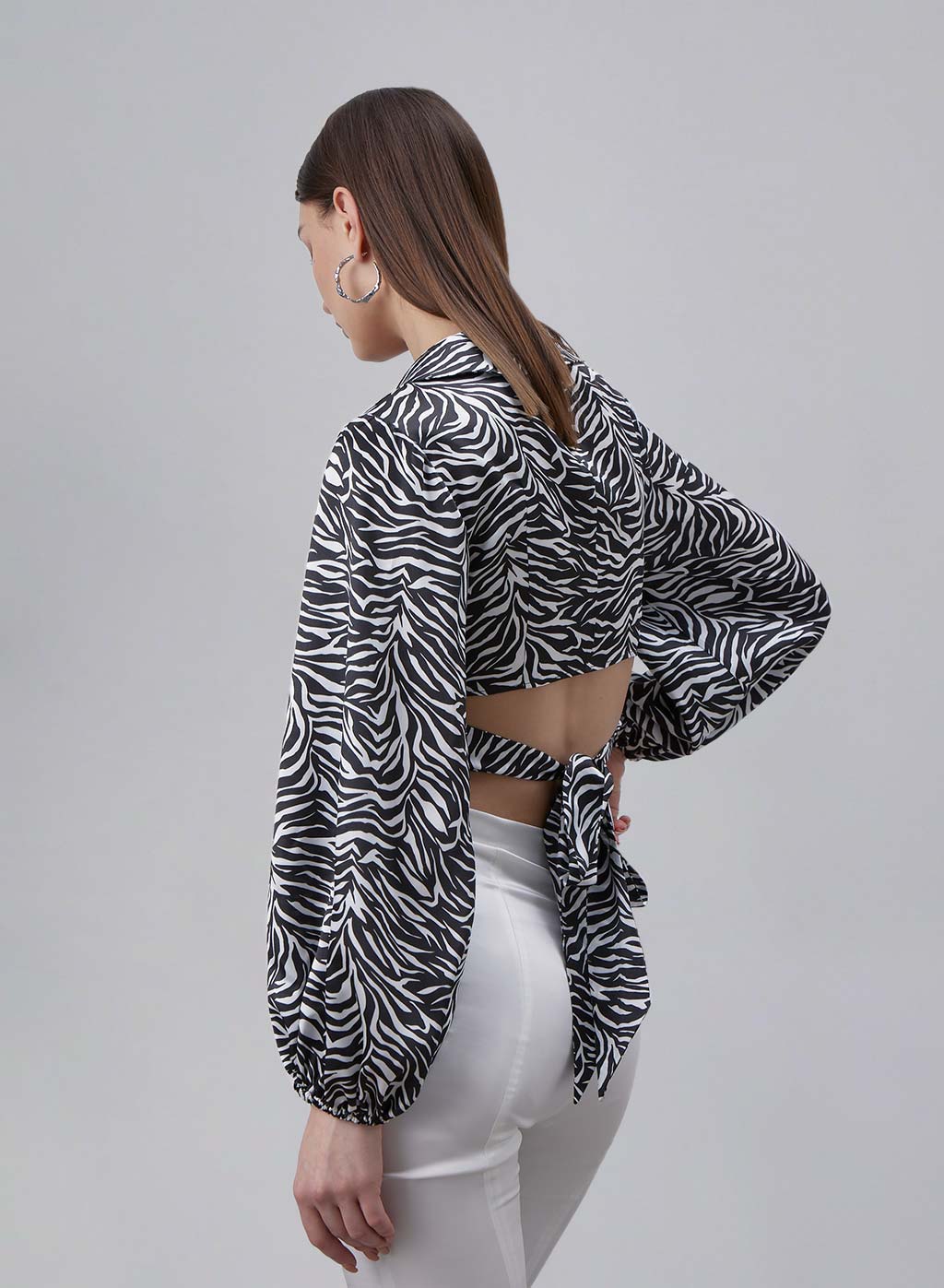Printed Cross Straps Silk Cropped Top image 3