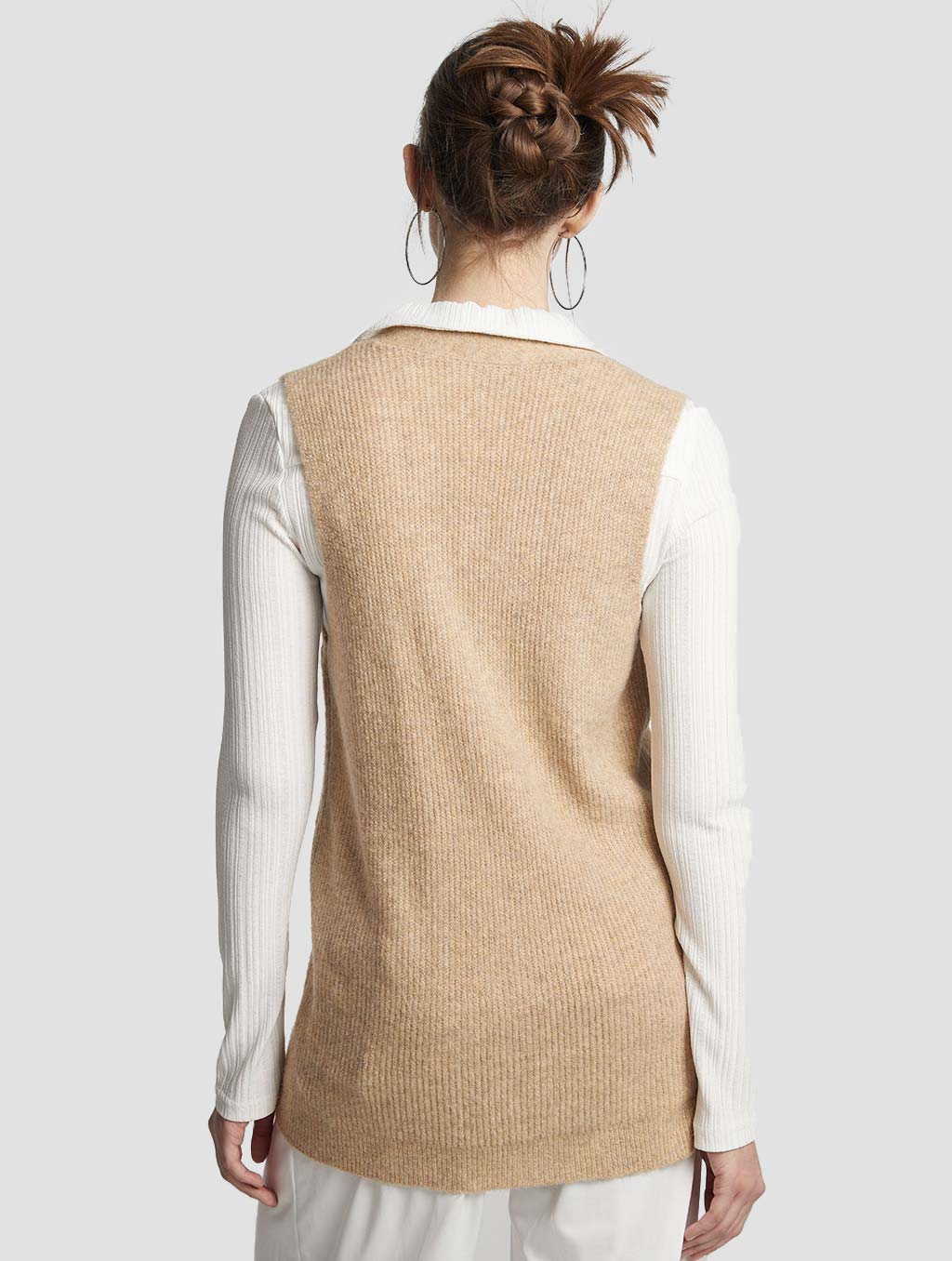 V-neck Vest image 1