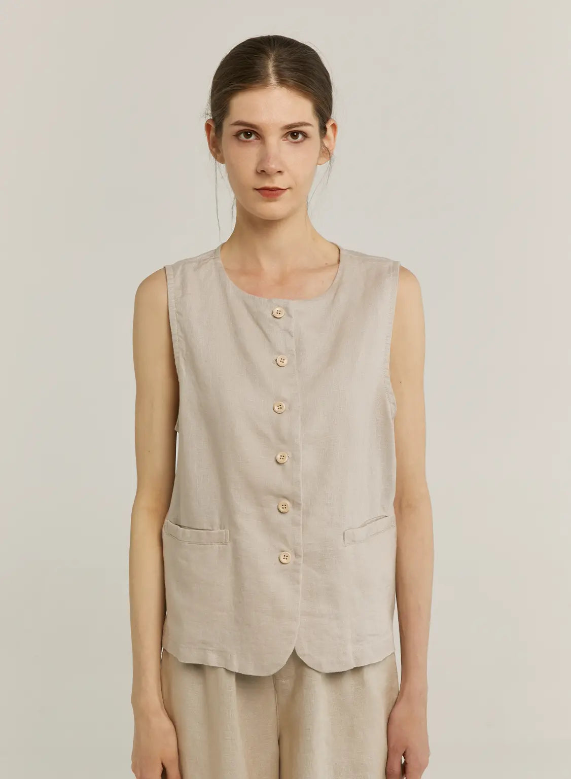 100% Linen Crew-Neck Buttoned Vest image 0