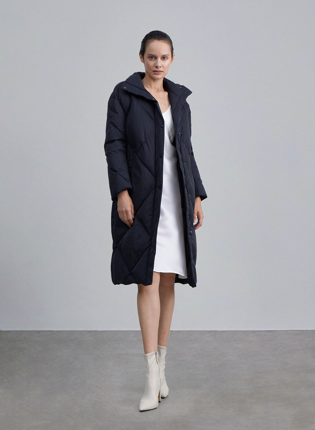 Diamond Block Turtle Neck Down Coat - Black, S image