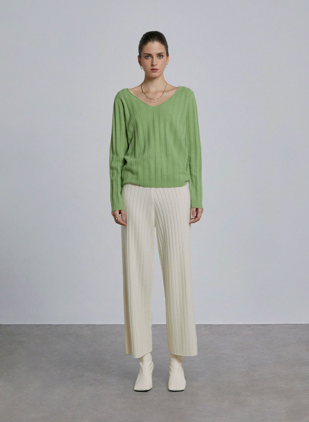Textured V-neck Cashmere Top image 0