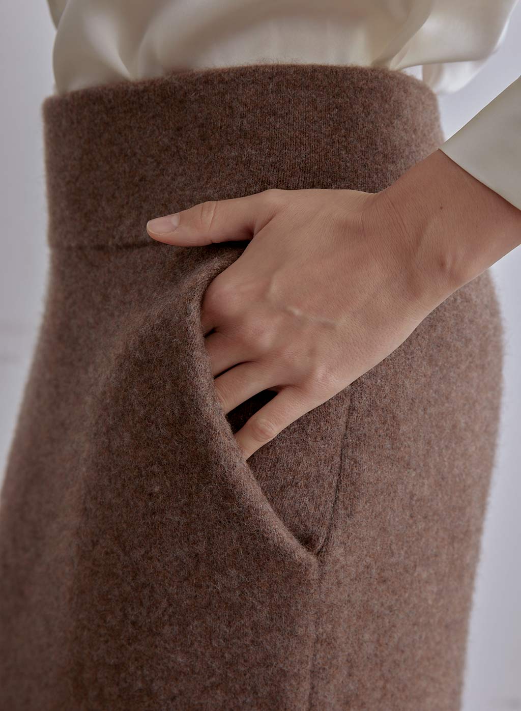 Yak Wool Midi Slit Skirt