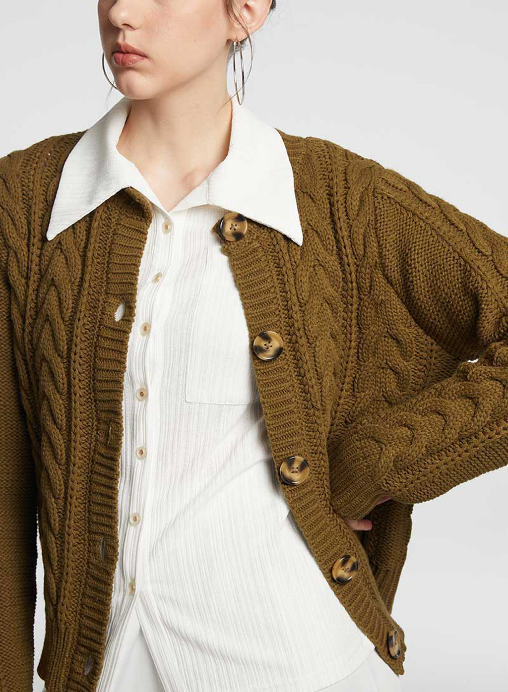 Crewneck Buttoned Cable-knit Cardigan - Jasper, L image