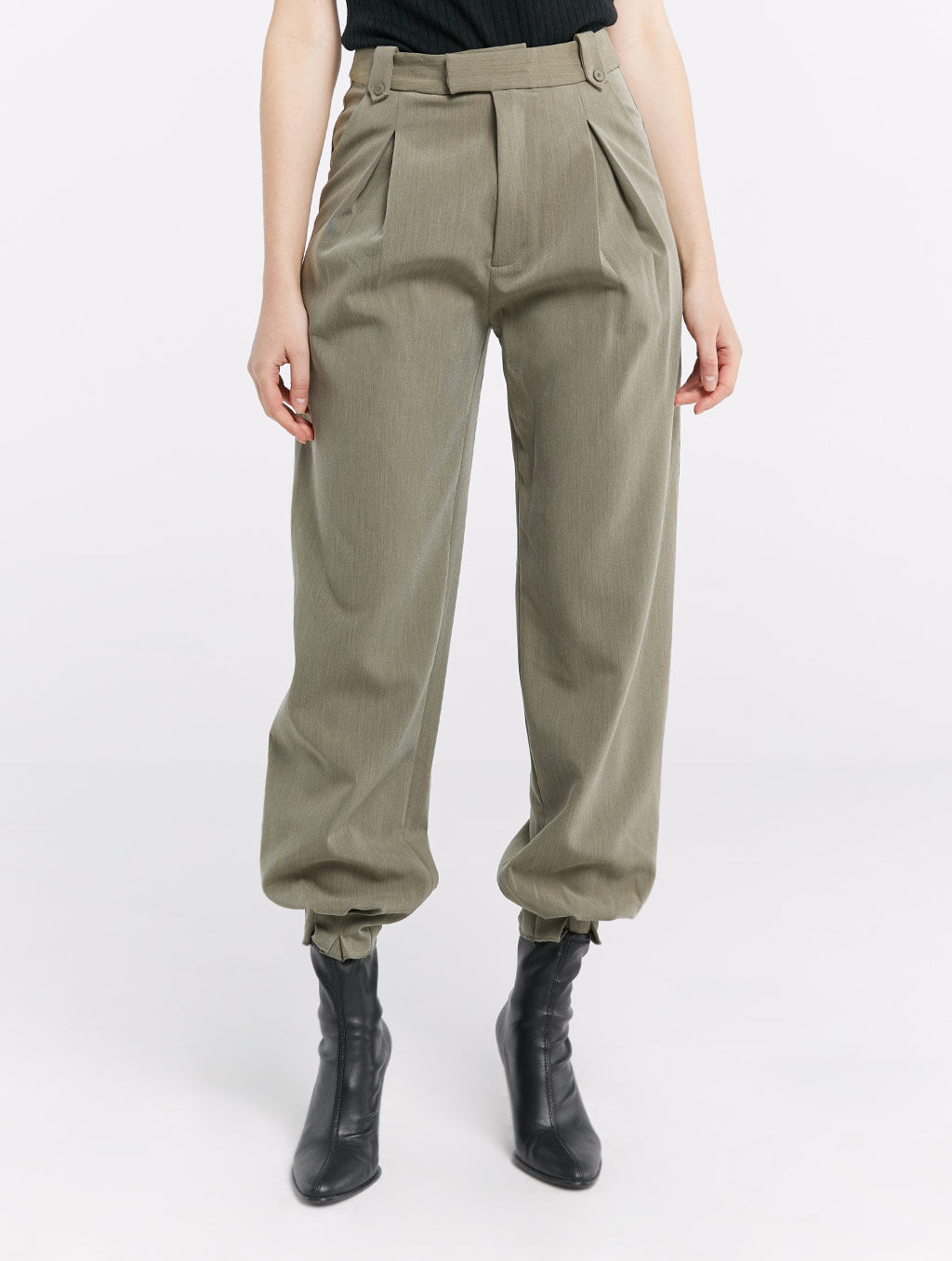 Classic Pleated Pants