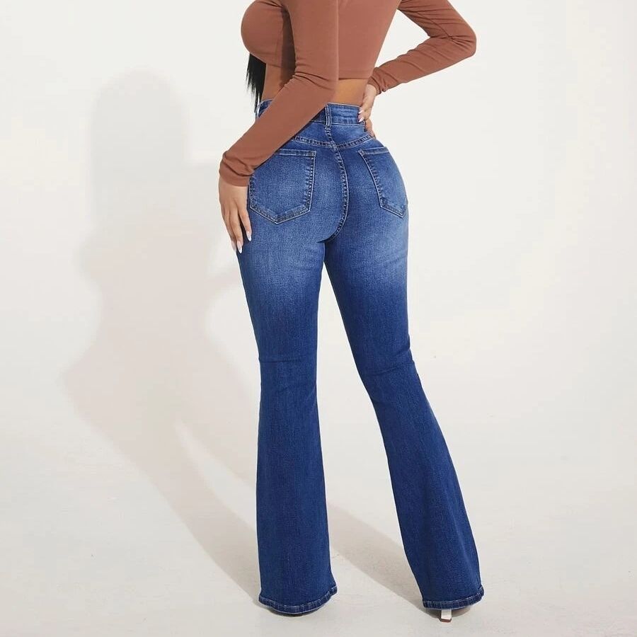 Women's buttoned tight flared jeans