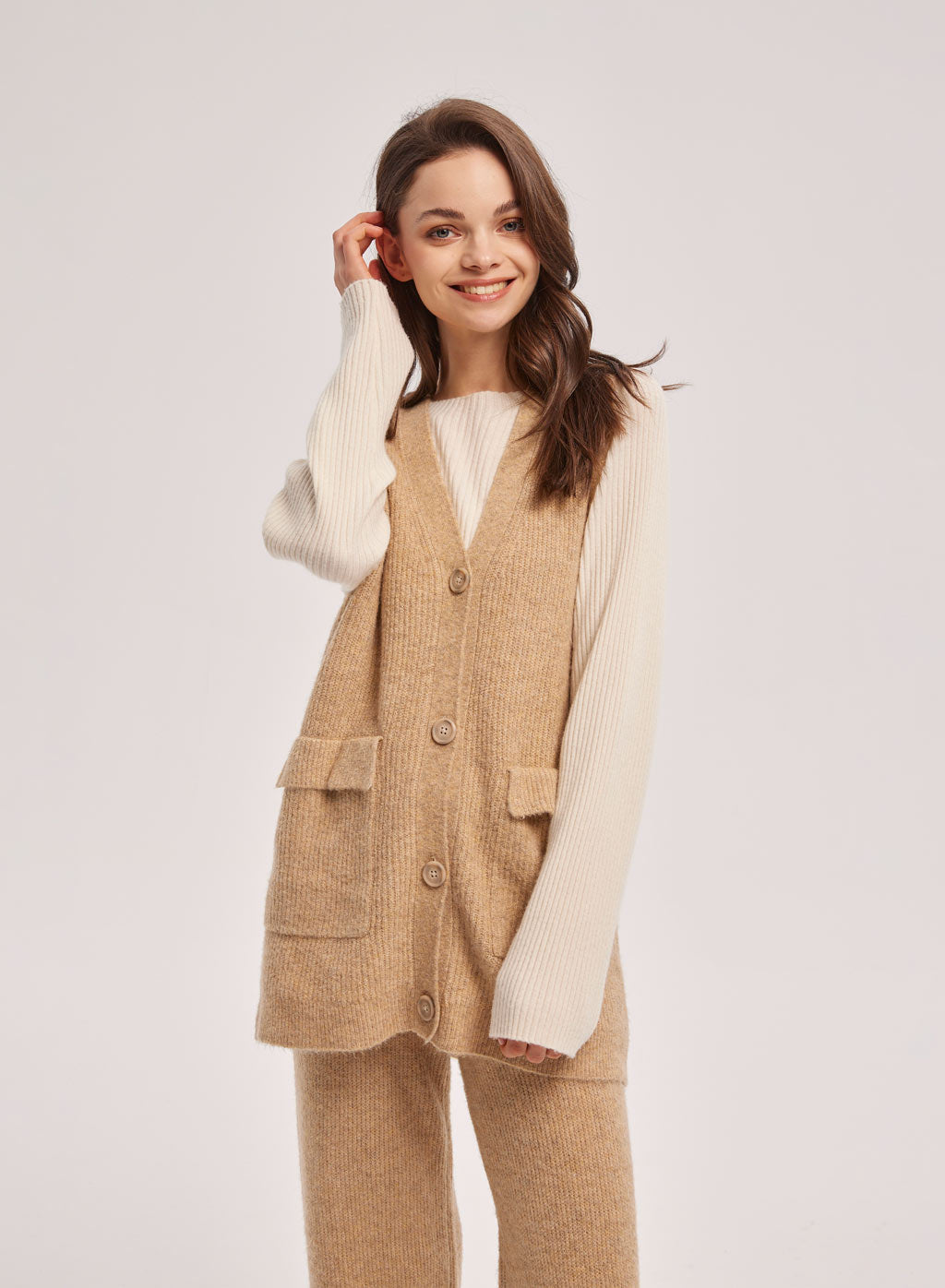 Long Sleeveless Knit Cardigan