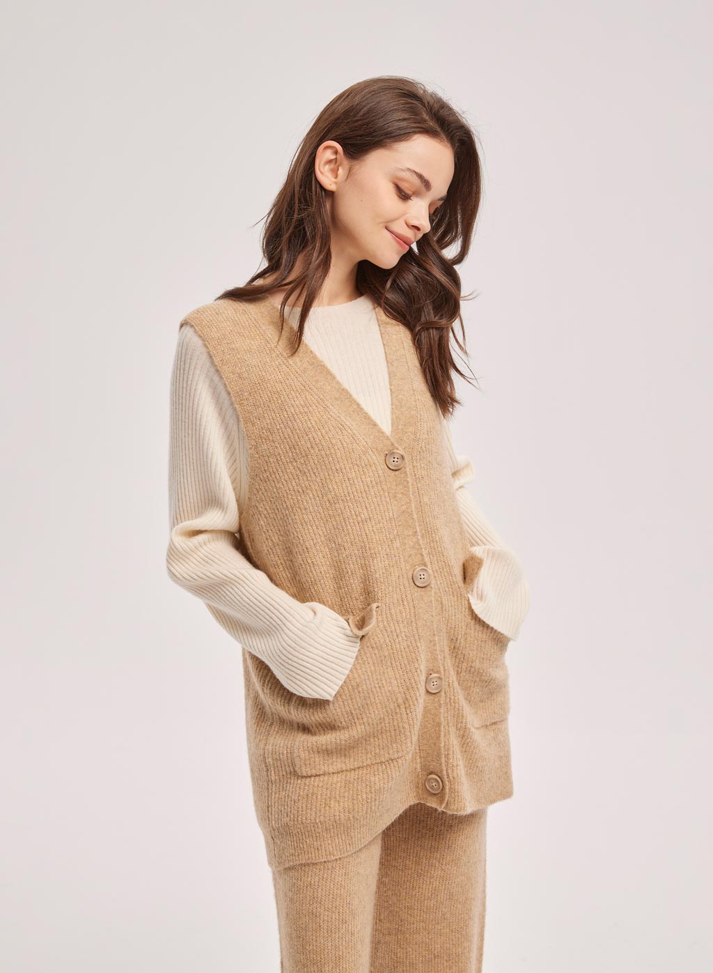Long Sleeveless Knit Cardigan