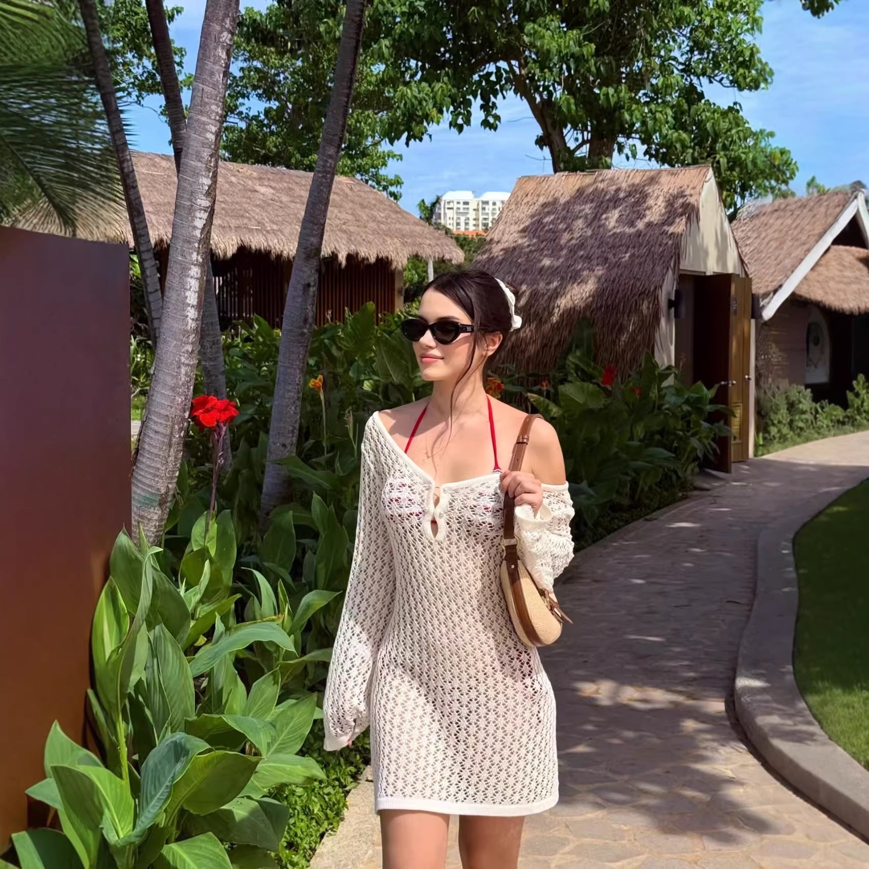 Solid color knitted floating flower knitted hollow dress