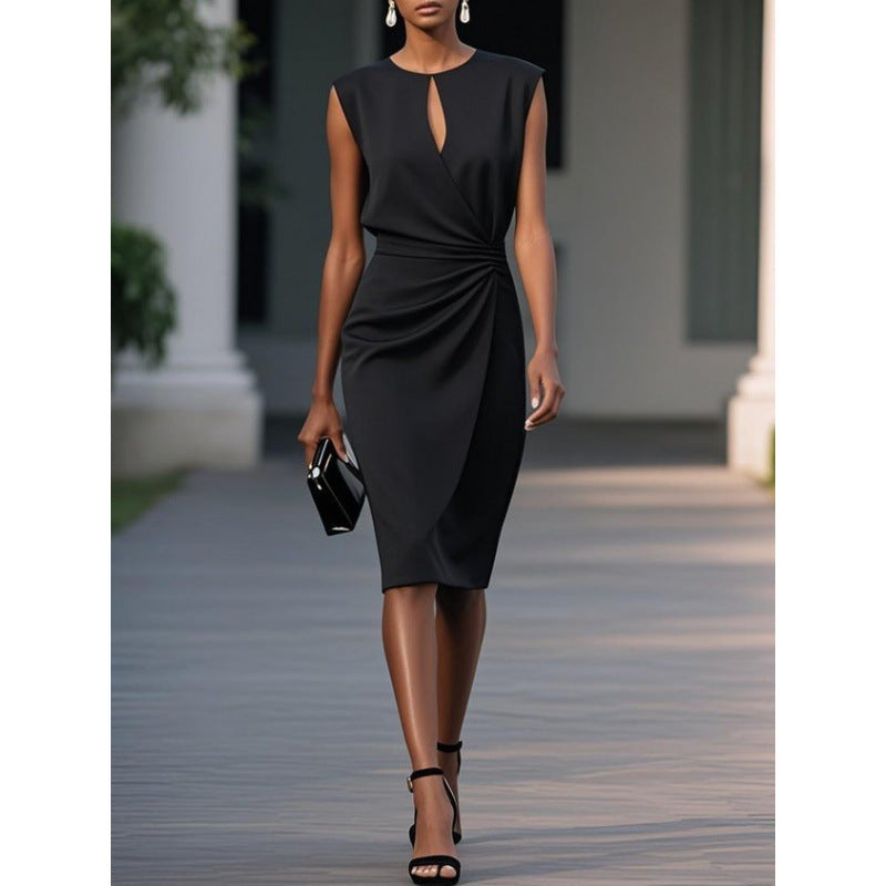 Solid color pleated waist round neck hollow dress