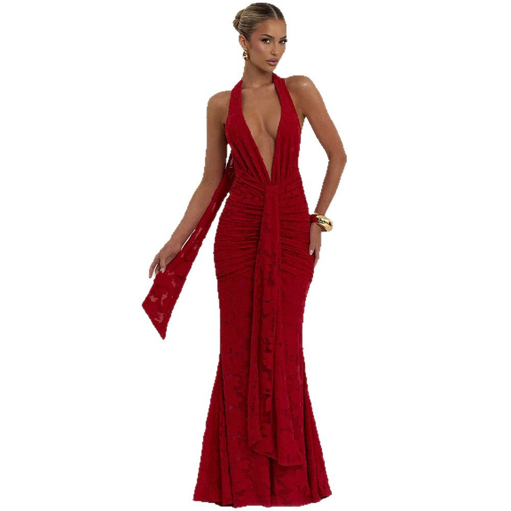 Deep V backless hip-wrapped dress