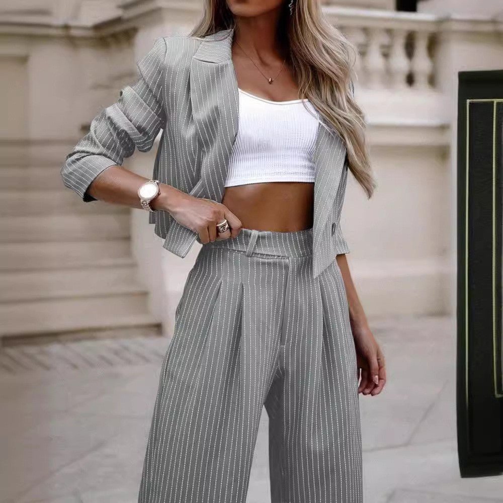 Striped short lapel suit