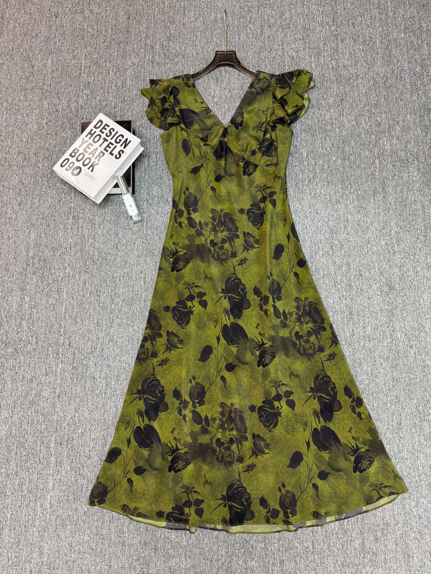 French V-neck silk print dress