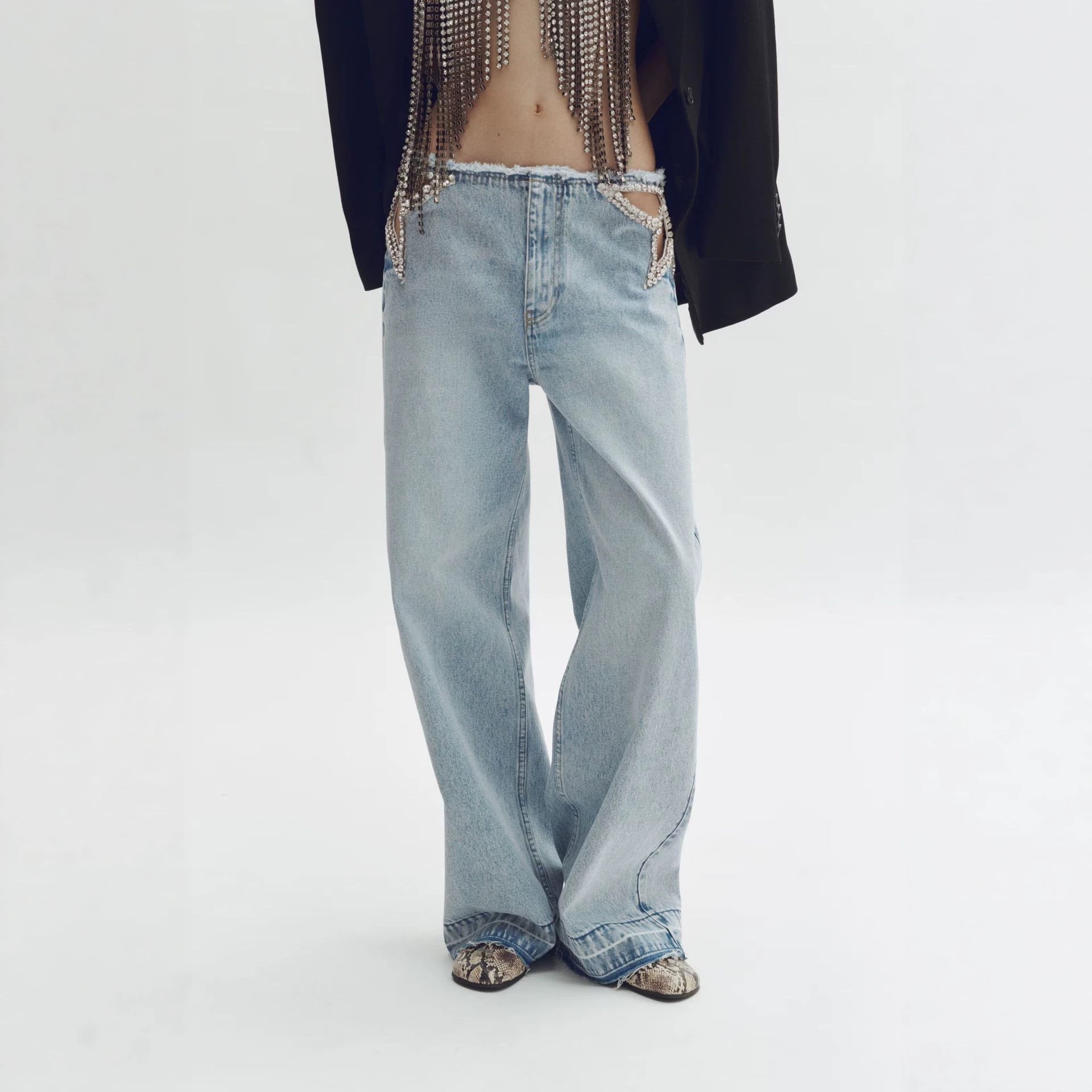 Hollow pocket jeans