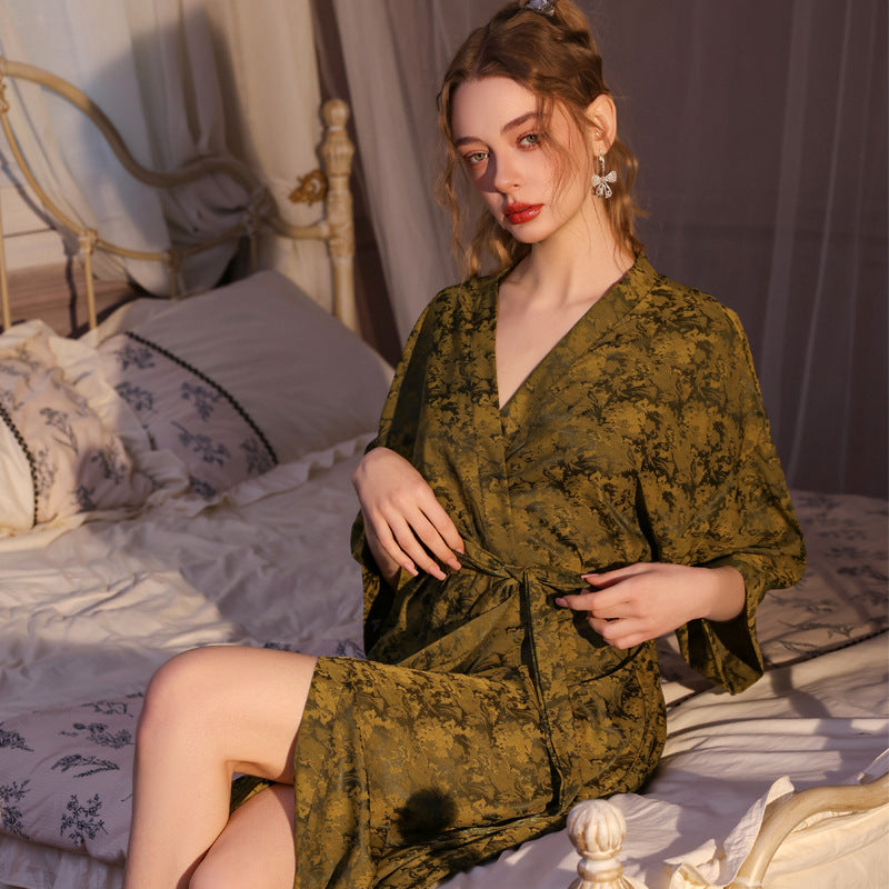 Seven-quarter-sleeved jacquard ice silk nightgown