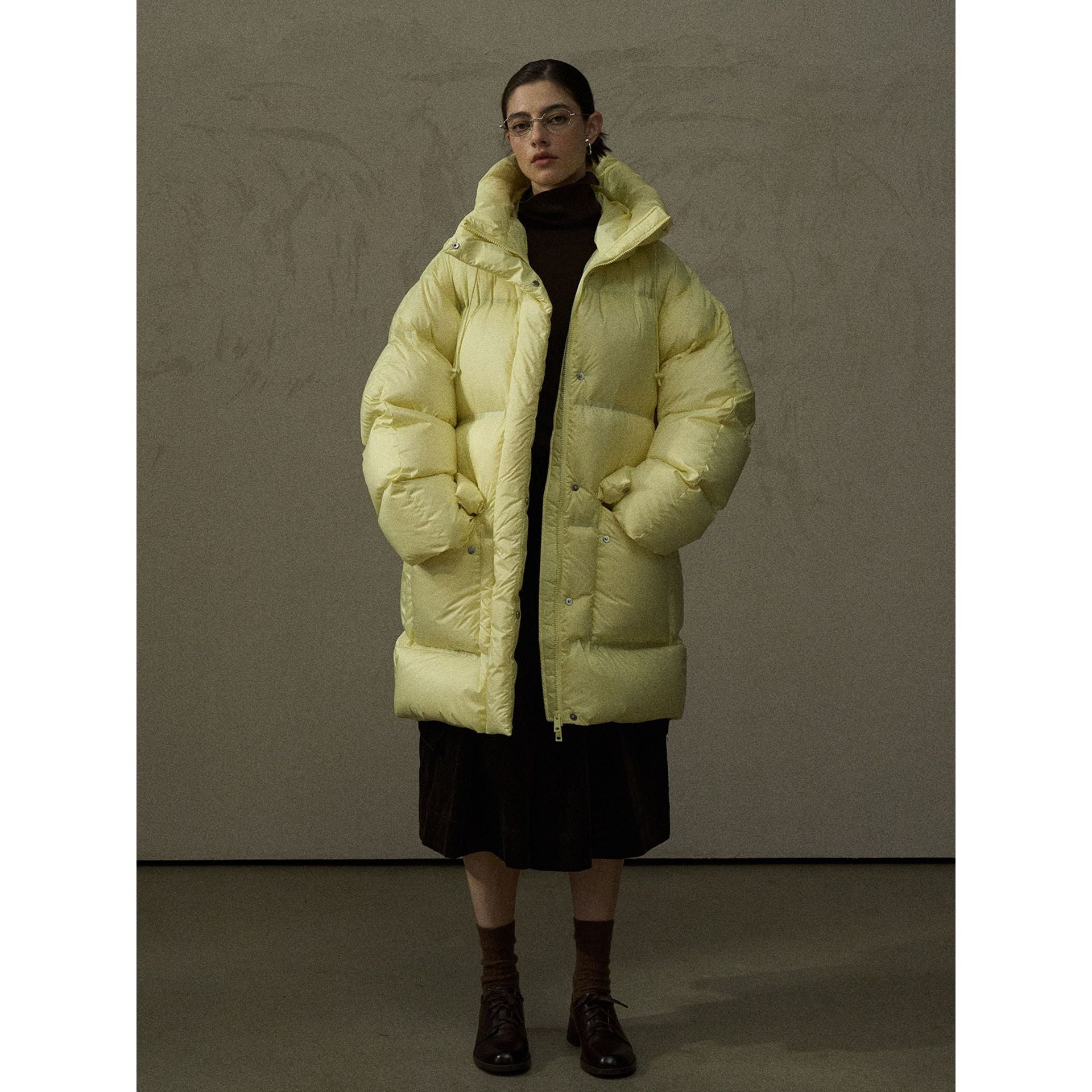 Super Soft High Density Zero Pressure Hooded Gall Free Down Jacket