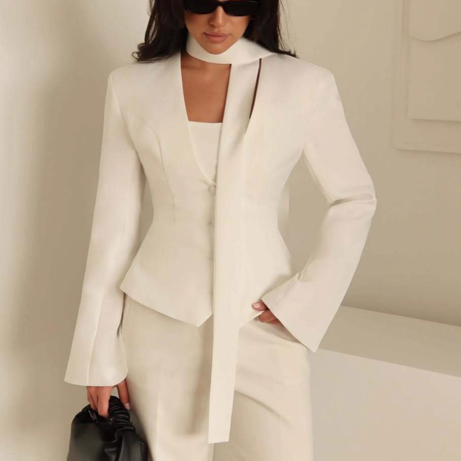 Versatile waist trimmed V-neck long-sleeved suit
