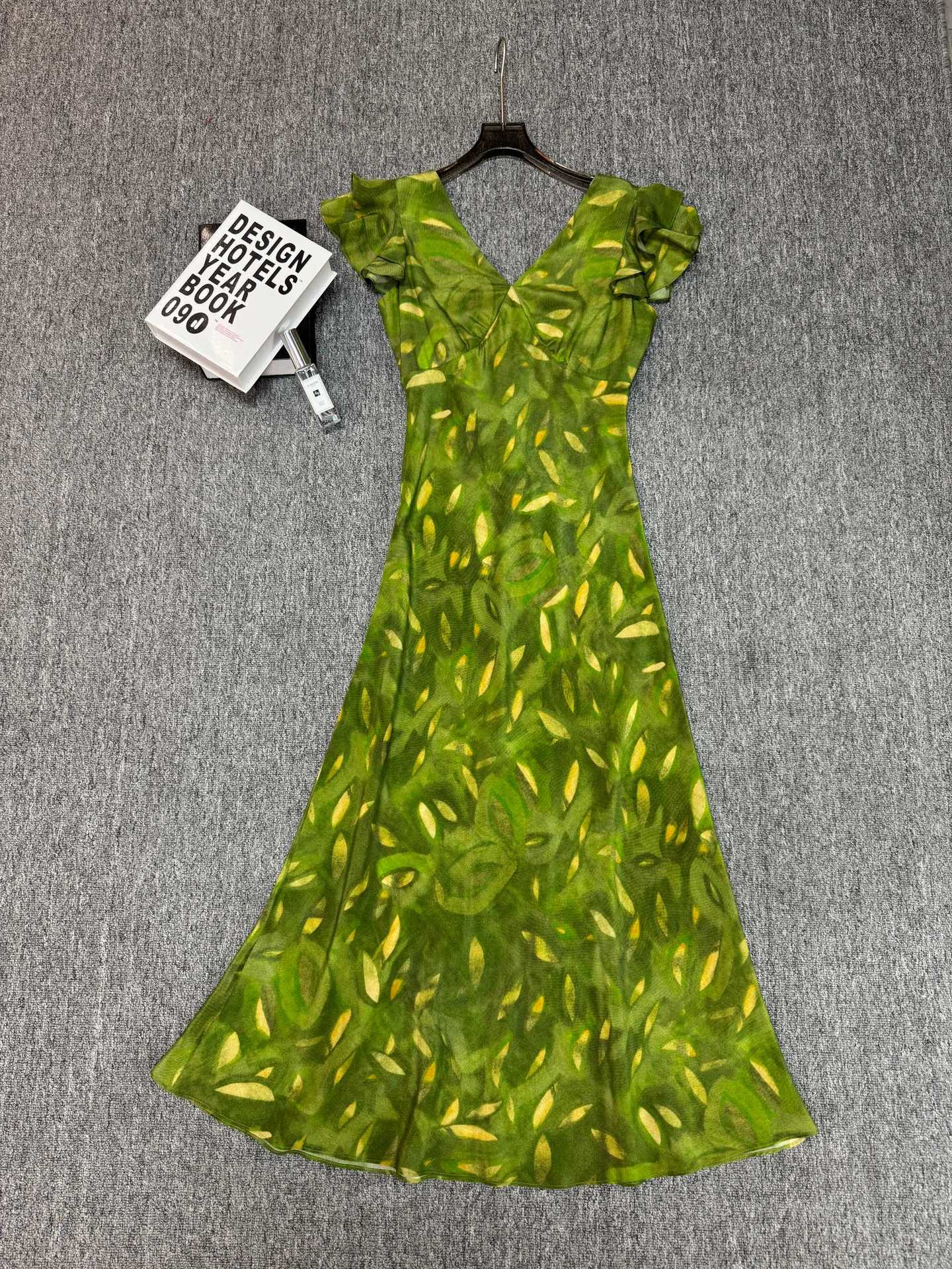 French V-neck silk print dress
