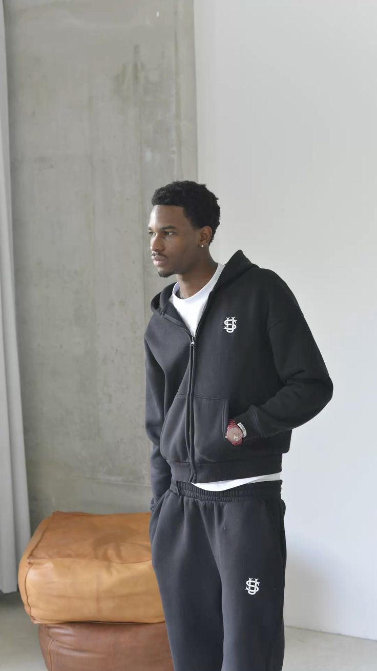 Loose solid color sports suit
