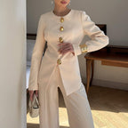 White straight loose top suit