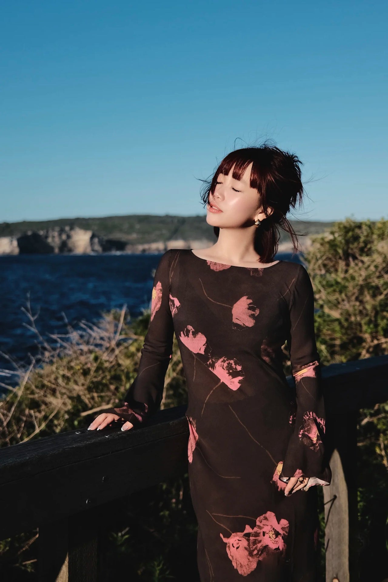 Silk floor-to-ceiling dress crew neck dress