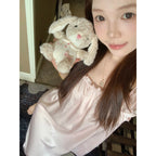 Sweet little fly-sleeved polka dot dress