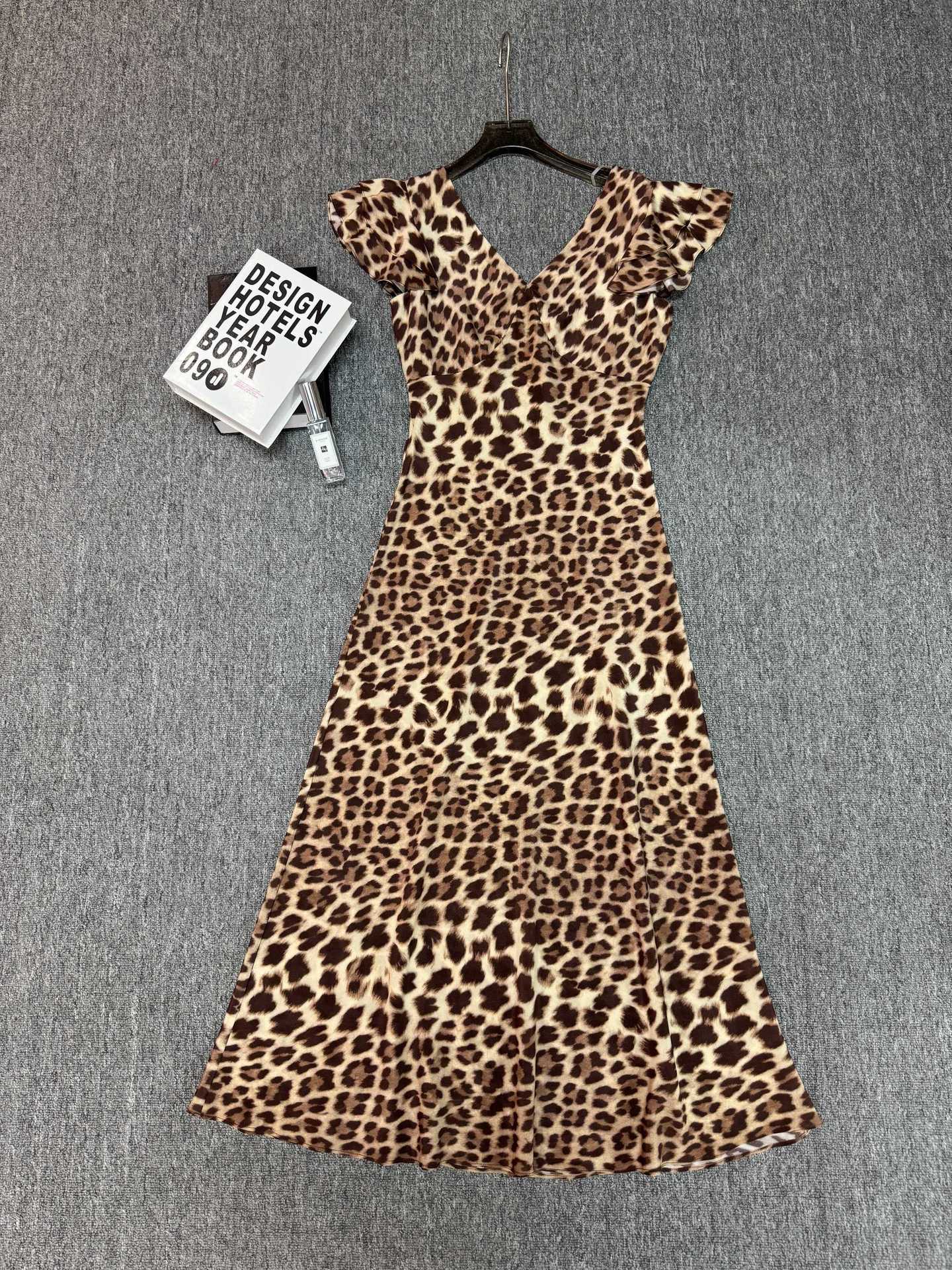 French V-neck silk print dress