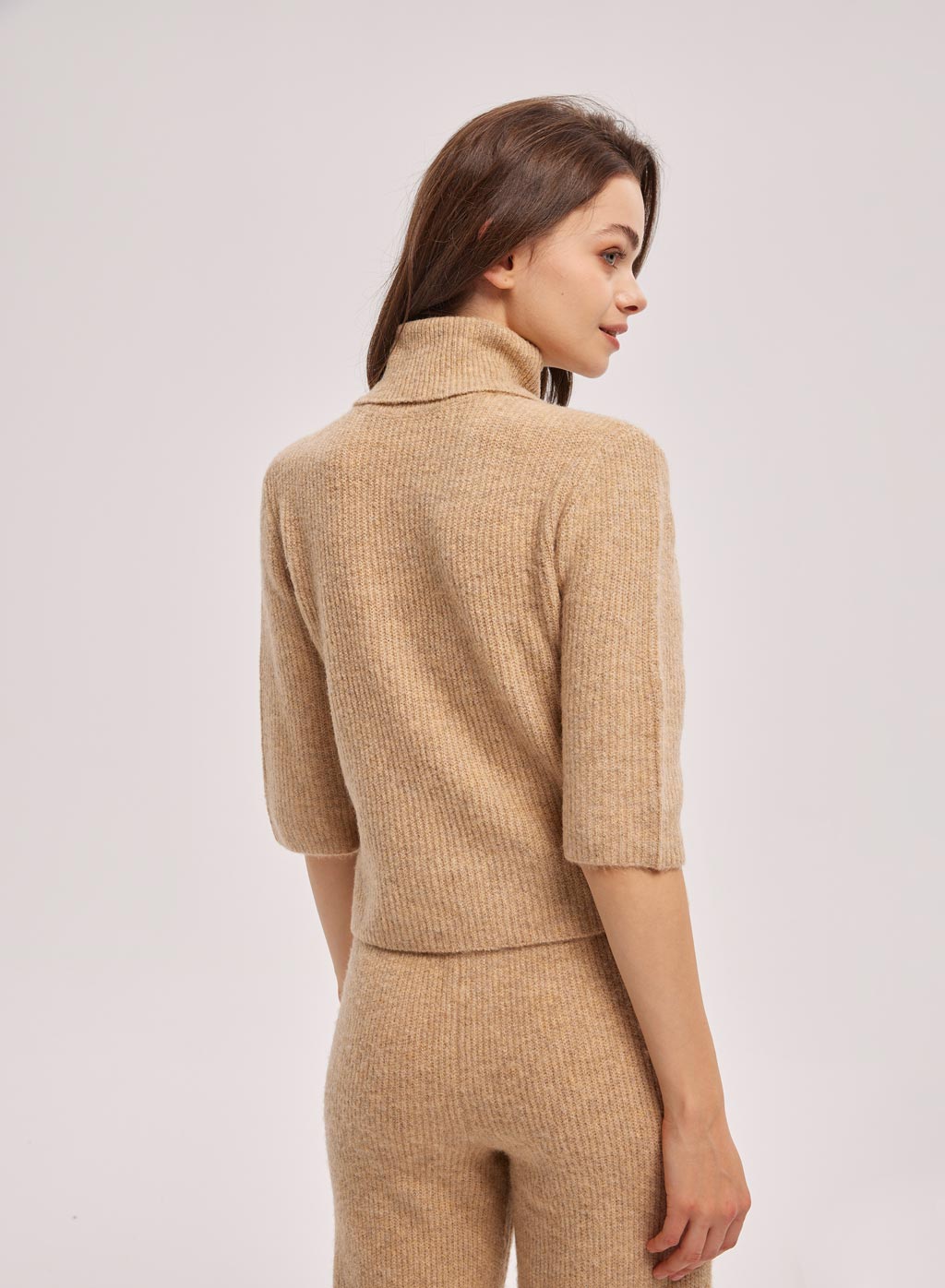 Ribbed Three-Quarter Sleeve Sweater