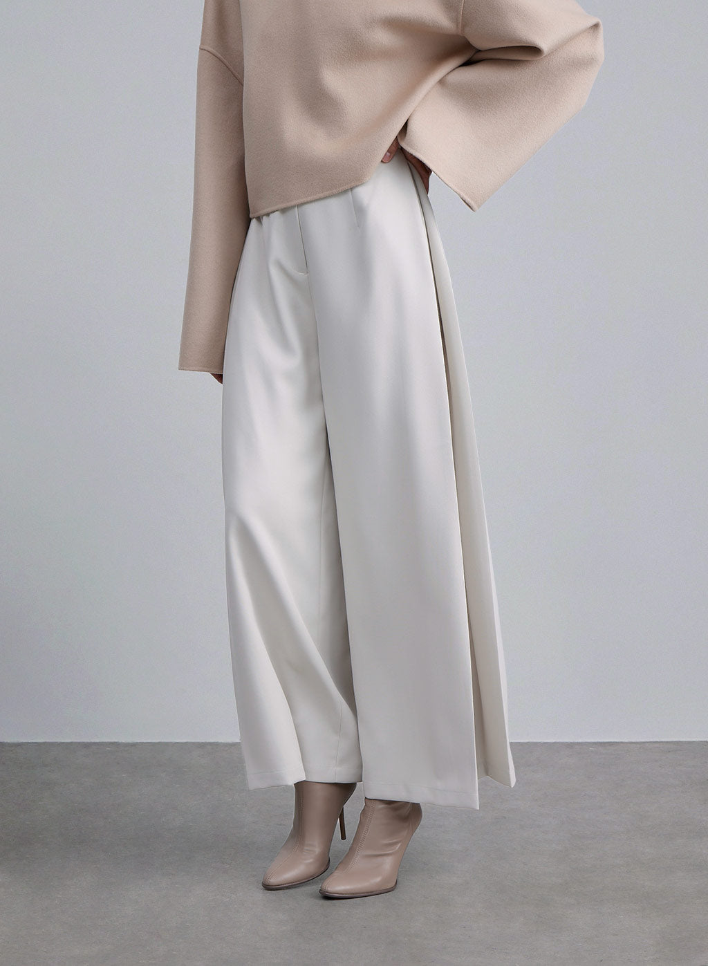 Side-Seamed Flare Suit Pants image 0