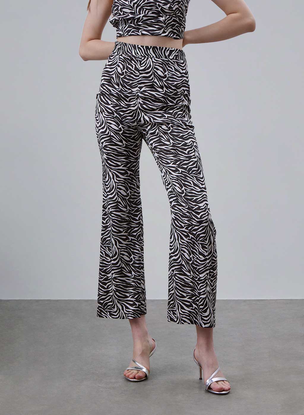 Printed Silk Bell-bottomed Pants image 3