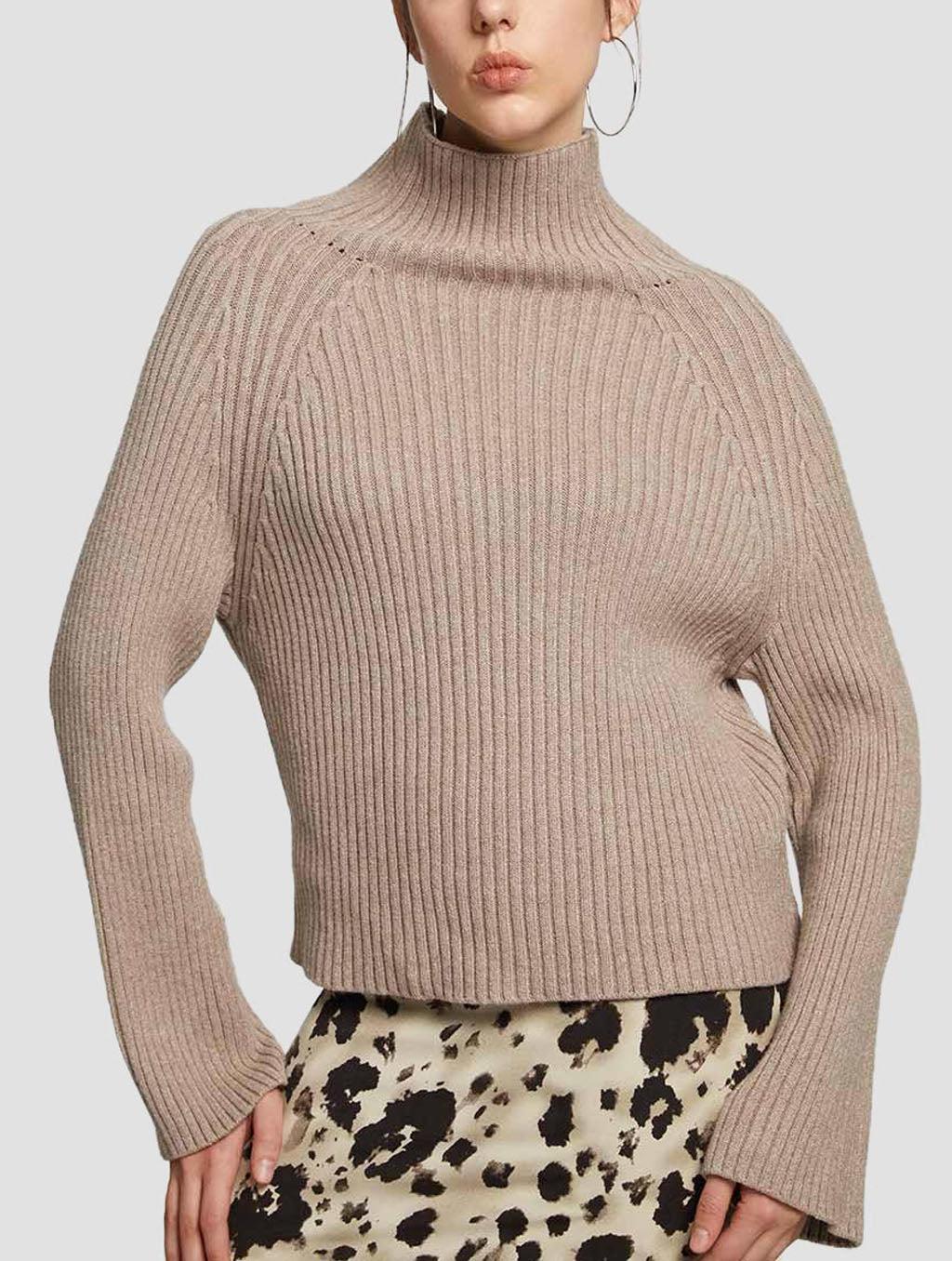 Cropped High-collar Knit Sweater - Light Camel, M image