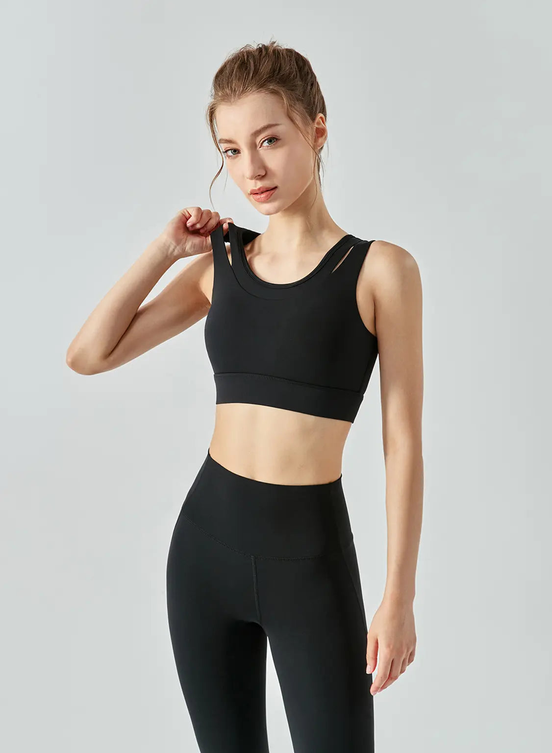 U Detail Mesh-Back Sports Bra - Black, S image