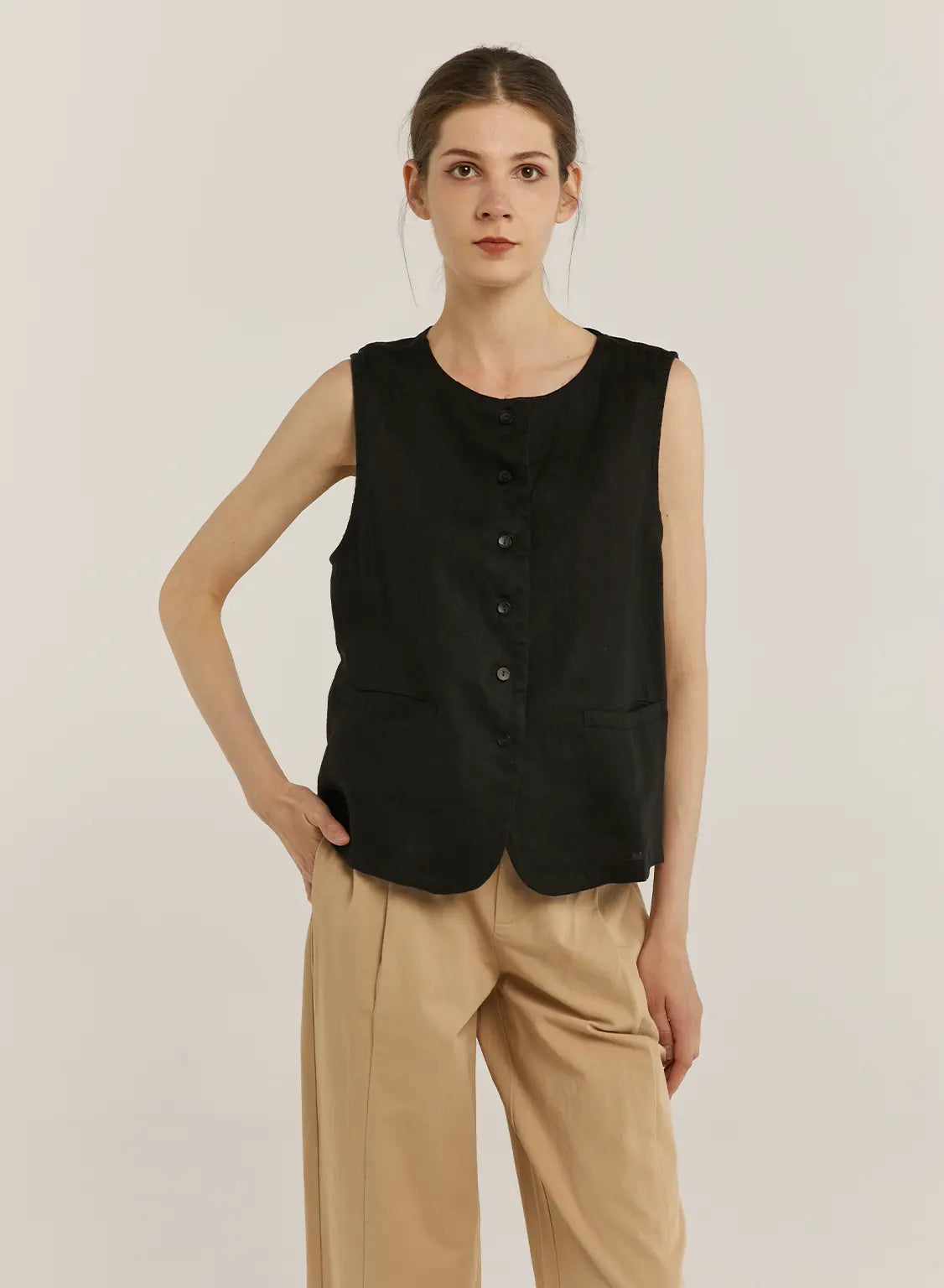 100% Linen Crew-Neck Buttoned Vest - Black, OS image
