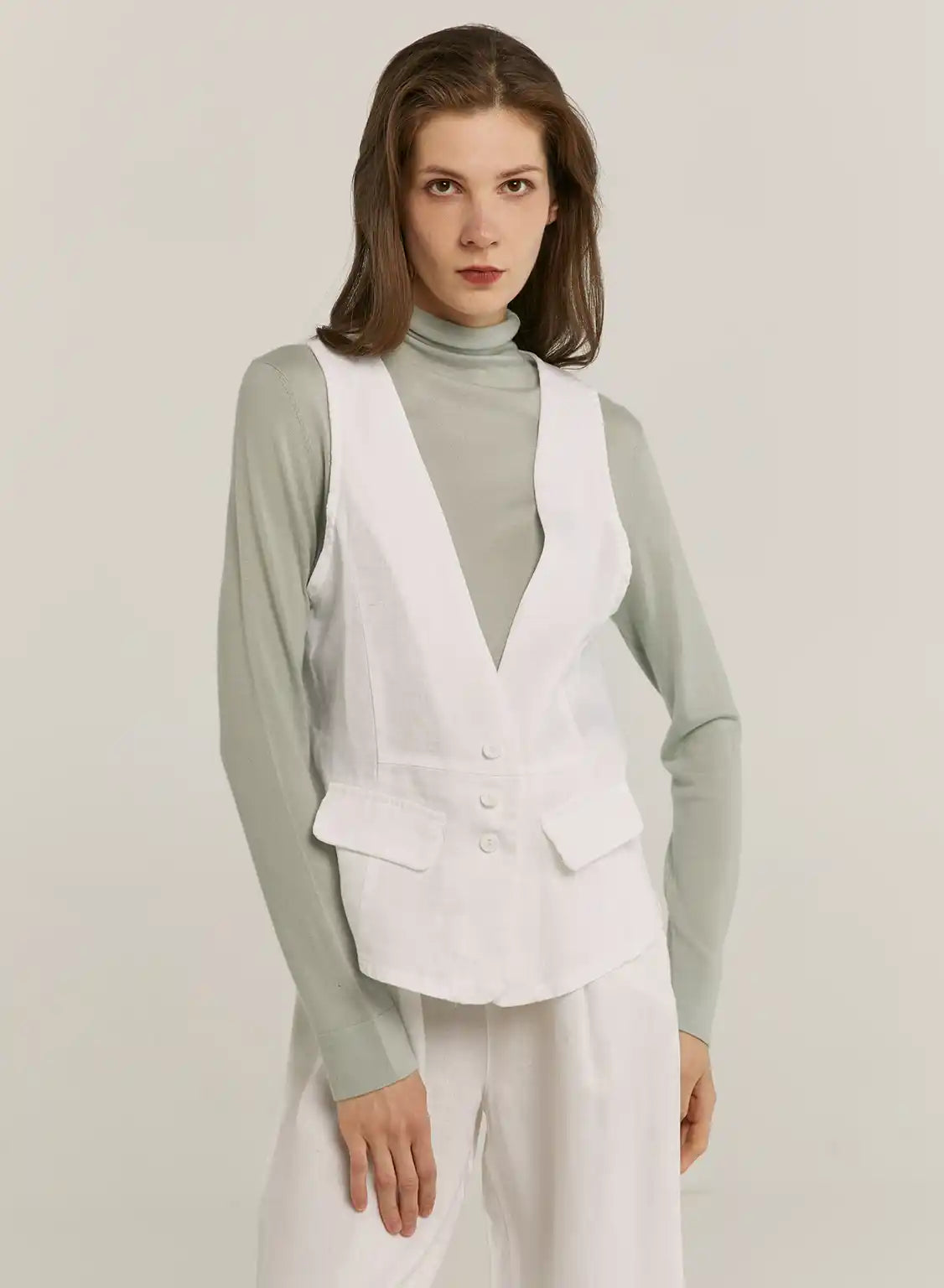 100% Linen Deep V-neck Buttoned Vest image 0