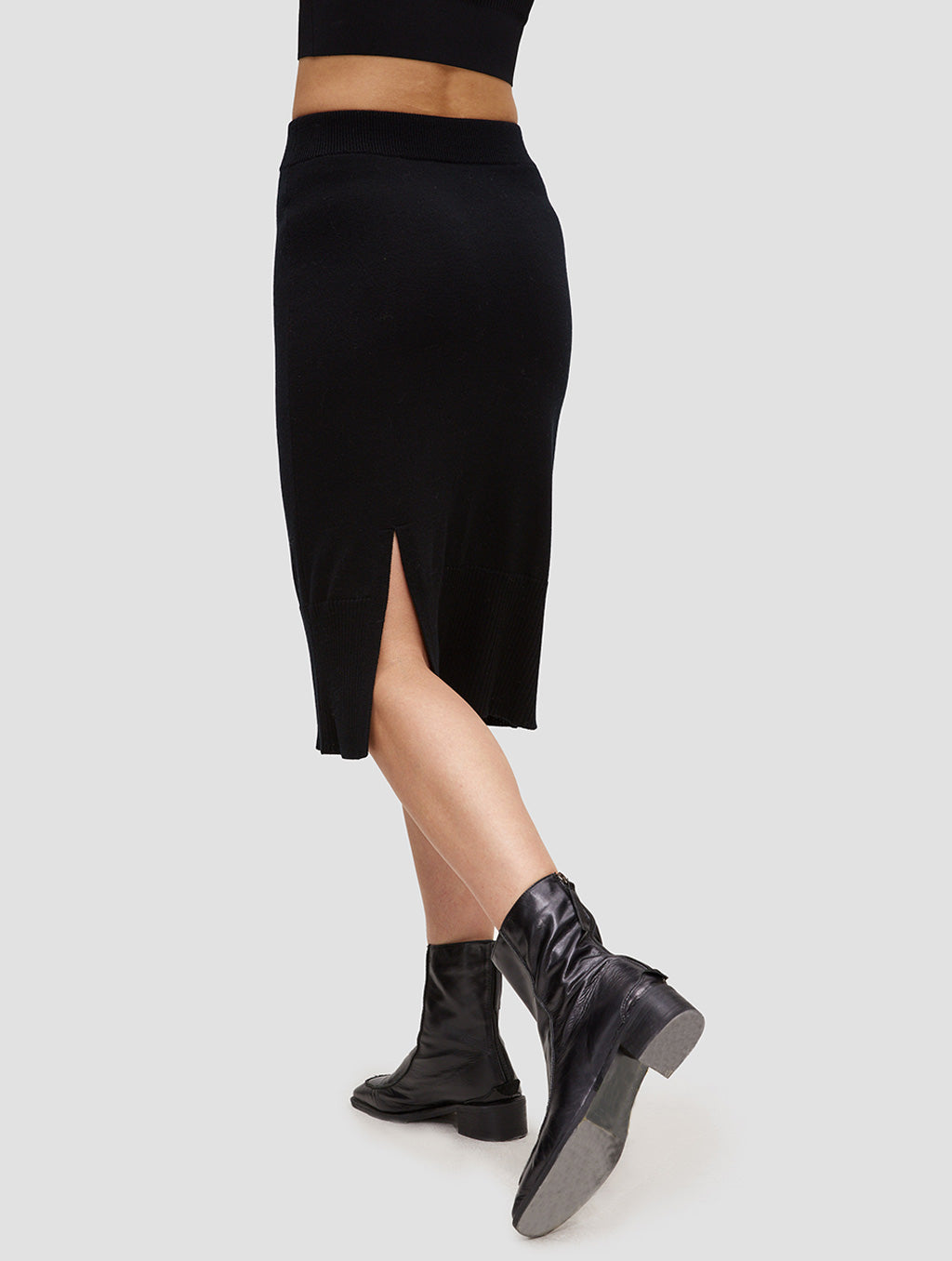 knit midi skirt-side1-black